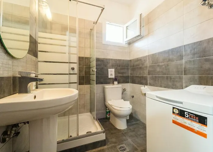 Lägenhet Seaside In Nea Peramos, Sleeps 4 *
