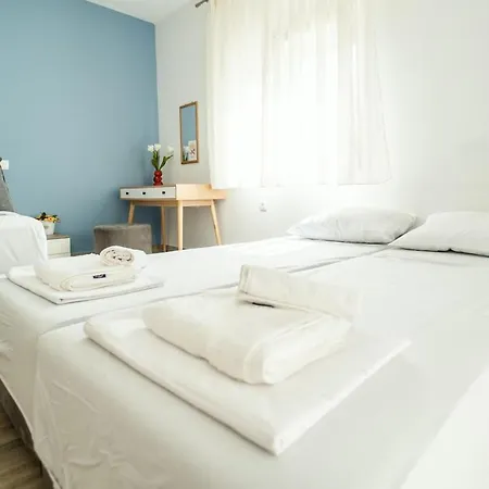 Seaside In Nea Peramos, Private Parking, Sleeps 4 * Nea Peramos (Macedonia)