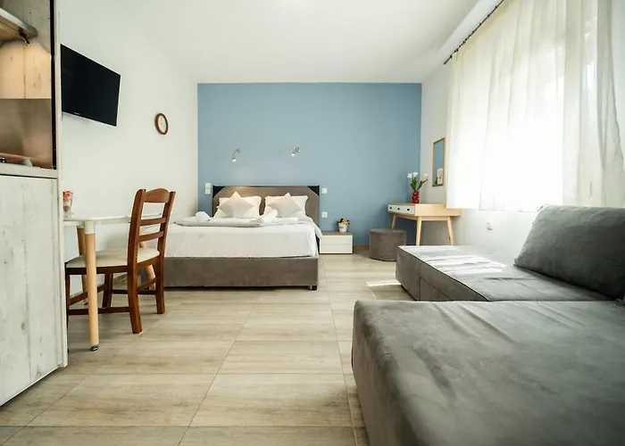 Seaside In Nea Peramos, Sleeps 4